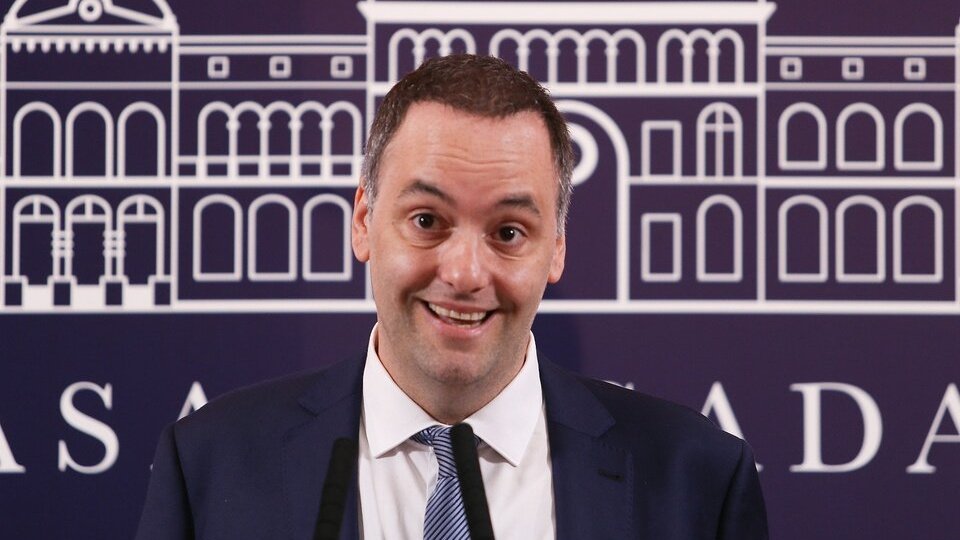 Manuel Adorni defendió a Patricia Bullrich y aseugró que “debería ser condecorada” | Calificó la represión como un “ejemplo de excelencia”