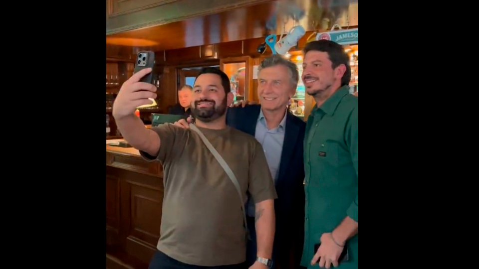 Mauricio Macri volvió a mostrarse de cara a la campaña porteña | El expresidente recorrió Las Cañitas