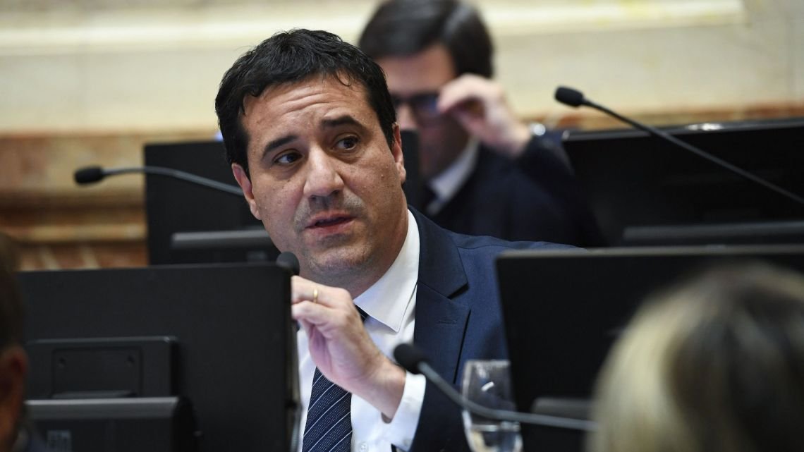 Maxi Abad criticó a Kicillof por el anuncio de las PASO en la Provincia