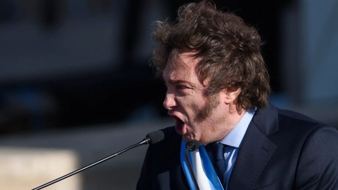 “Ni los Kirchner llegaron a este nivel de extravío en materia de libertad de expresión”: el editorial de Marcelo Longobardi