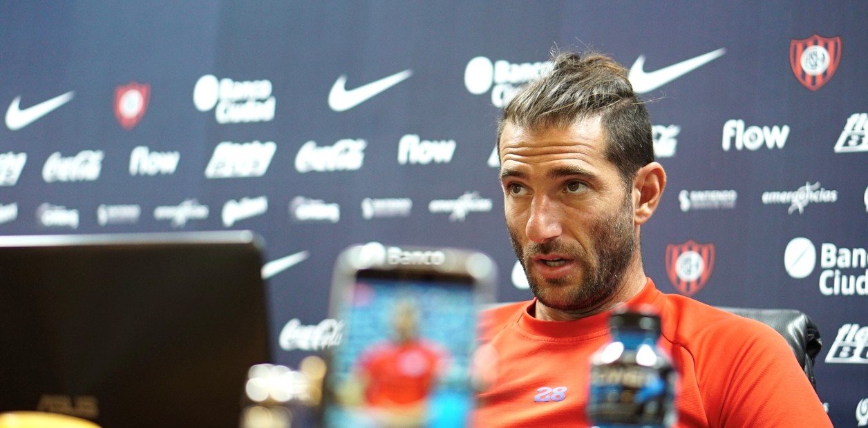 “No podés decirle que no a Tinelli, es el jugador número 12, llama al pito, cabecea…”