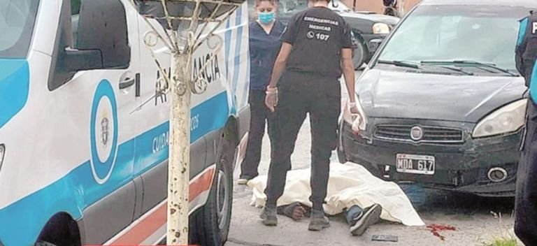 Nuevo asesinato en Comodoro: desde una moto atacaron a tiros a un joven en plena luz del día