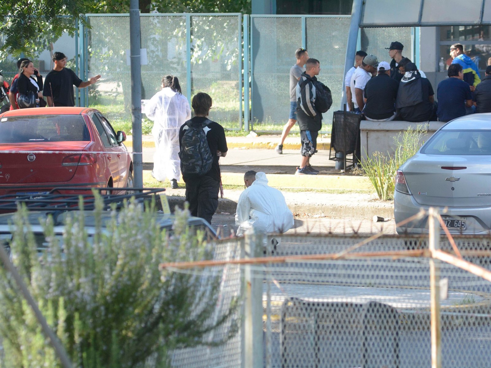 Prohíben el acceso a eventos deportivos a barras de Gimnasia y Estudiantes de La Plata tras los incidentes en el hospital de Gonnet