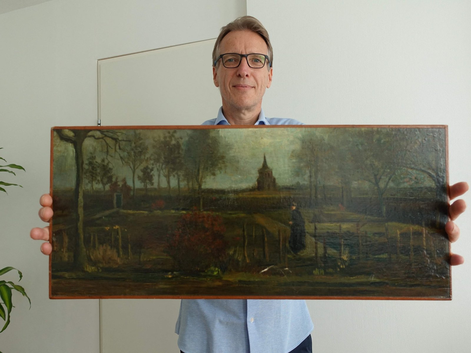 Quién es el ‘Indiana Jones del arte’, que recuperó un cuadro de Brueghel el Joven robado en Polonia hace 50 años