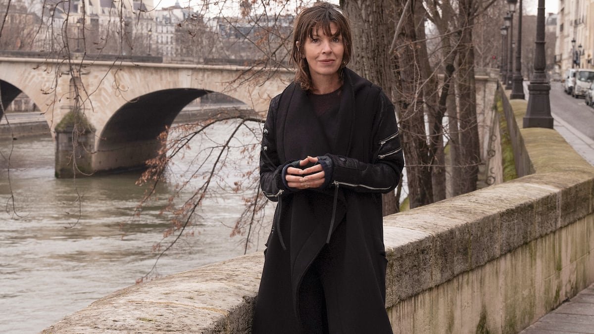 Rachel Cusk: “Estamos repletas de pensamientos masculinos. Tengo que regresar a un estado primitivo para hallar una realidad femenina” | Placeres | S Moda