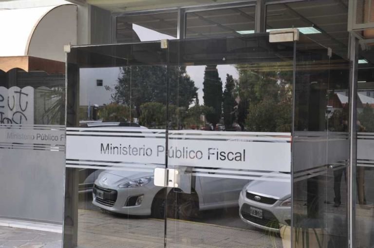Rawson: el hombre que intentó matar a su vecino con dos cuchillos seguirá detenido