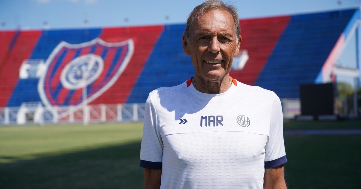 Russo con Olé: el presente de San Lorenzo y cómo “ver dar vueltas la pelota” lo ayuda con su enfermedad :: Olé