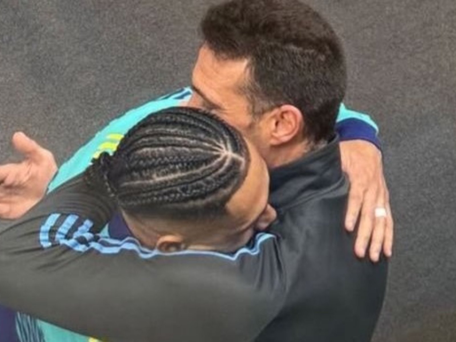 Salió a la luz un gesto de Scaloni con Raphinha, la otra cara de la goleada de Argentina sobre Brasil y no mostró la TV