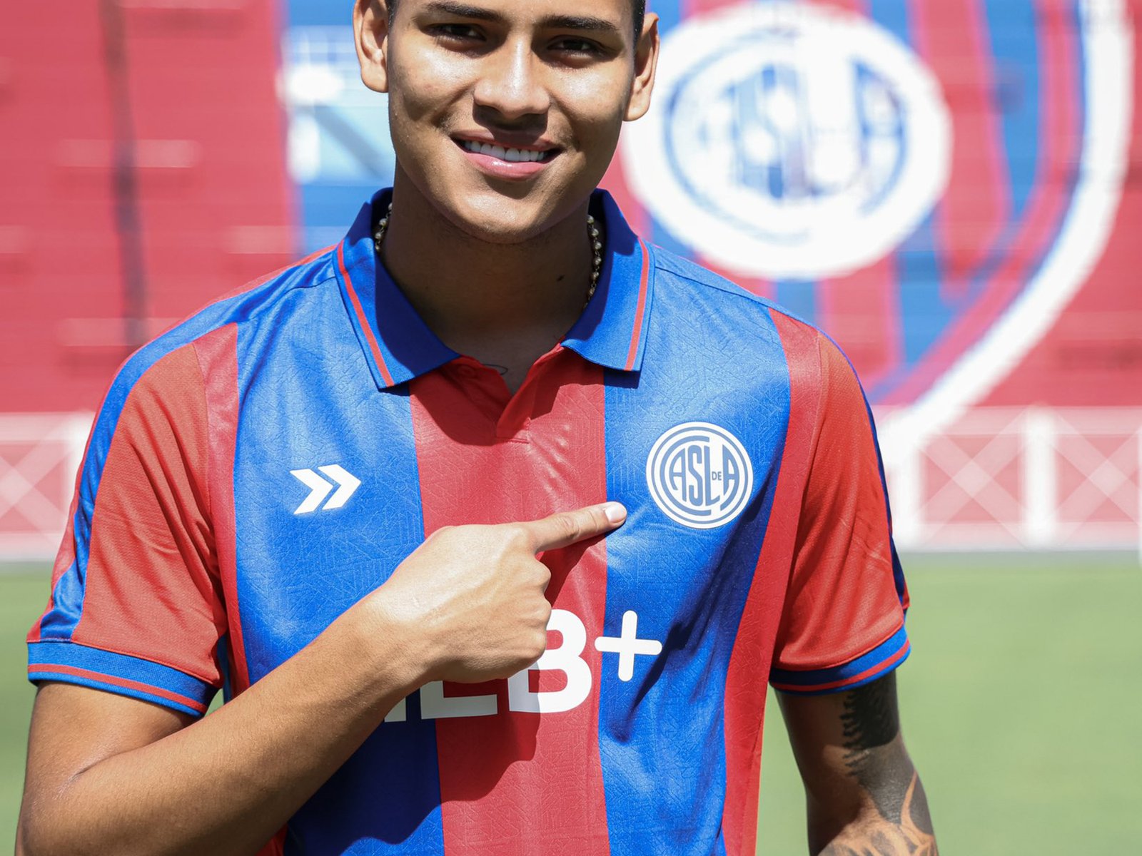 San Lorenzo le rescindirá el contrato a Chichi Peralta: 96 minutos, un gol épico y demasiadas indisciplinas