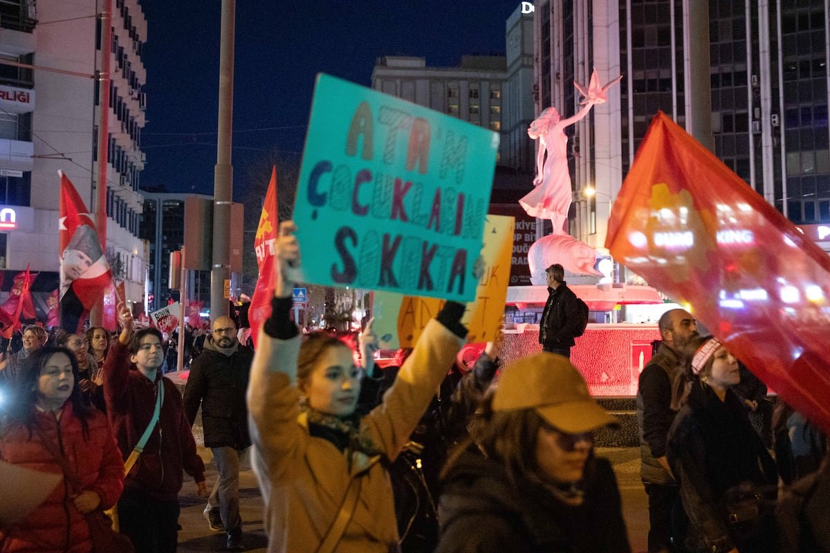 Turquía envía a prisión a los periodistas detenidos por cubrir las protestas antigubernamentales | Internacional