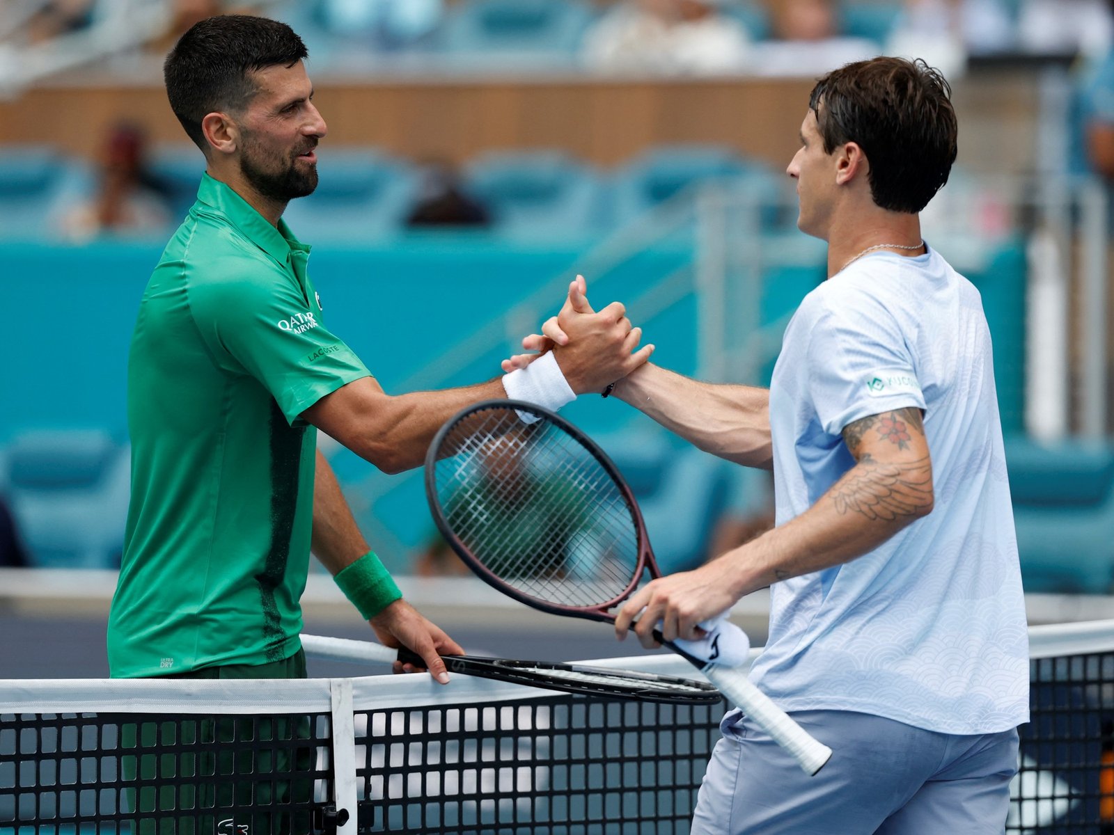 Ugo Carabelli no pudo dar el batacazo ante Djokovic, que avanzó a octavos y estiró un largo invicto ante argentinos