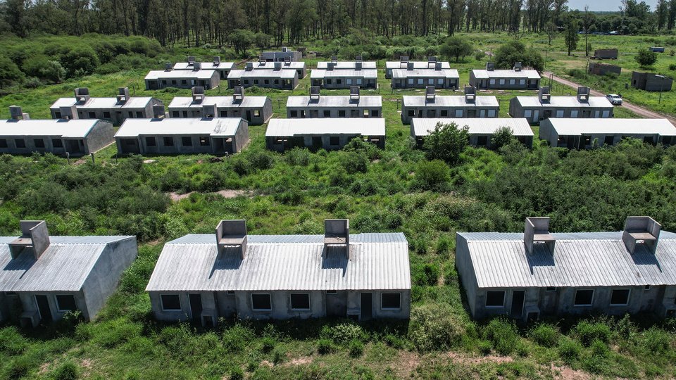 Un abrazo contra la destrucción | Trabajadores de la exsecretaría de Hábitat y Vivienda se movilizan el lunes 