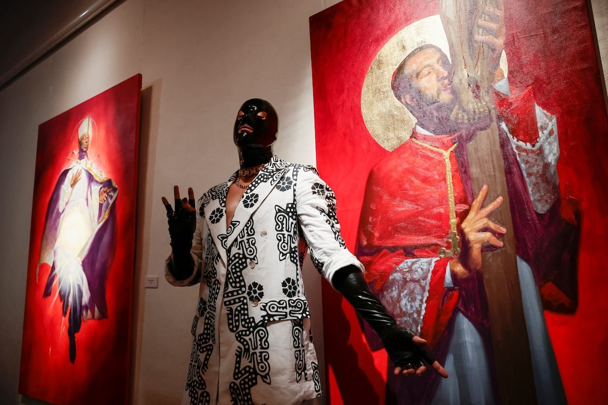 Un juez ordena a la UNAM cerrar la exposición ‘La venida del señor’ del artista Fabián Cháirez por “vulnerar la libertad religiosa”