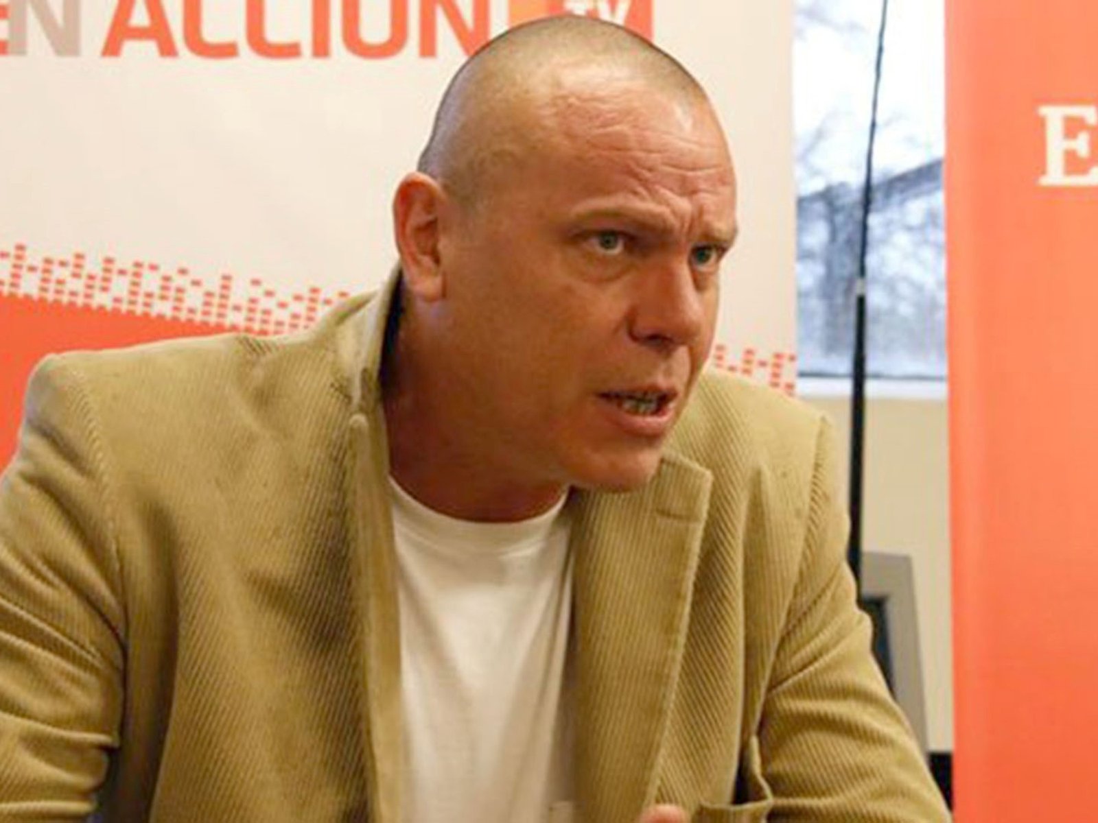 “Una amiga se encontró con un muerto tirado”