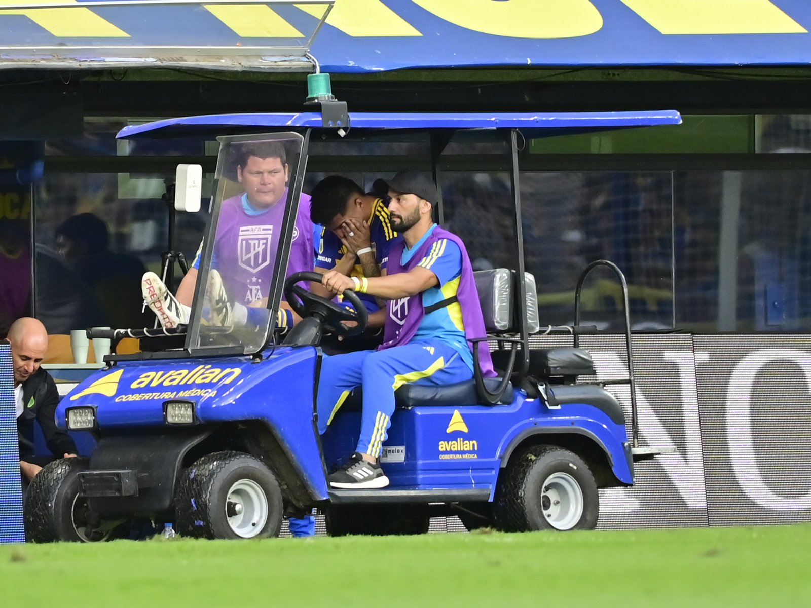 Williams Alarcón se rompió los meniscos y será baja por al menos dos meses en el Boca de Gago