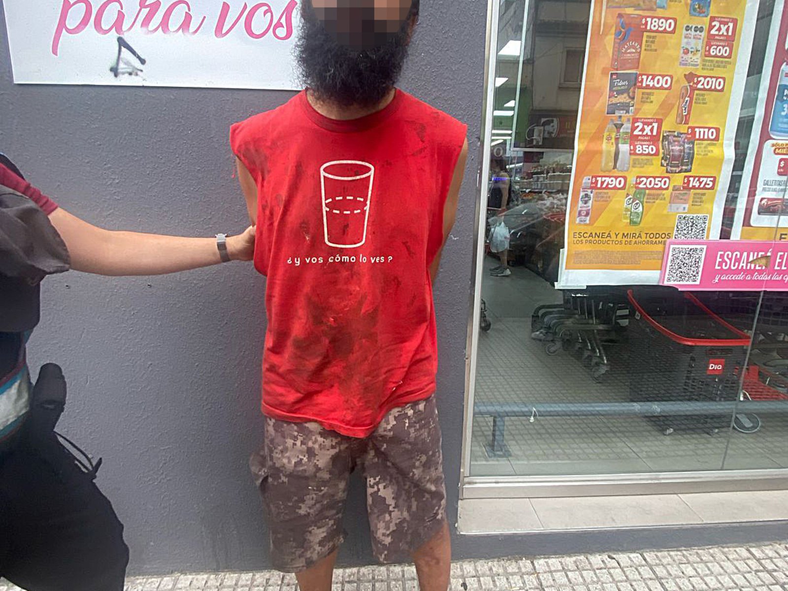 cayó un hombre que acosaba a mujeres en la calle y les daba fotos íntimas a menores a la salida de colegios