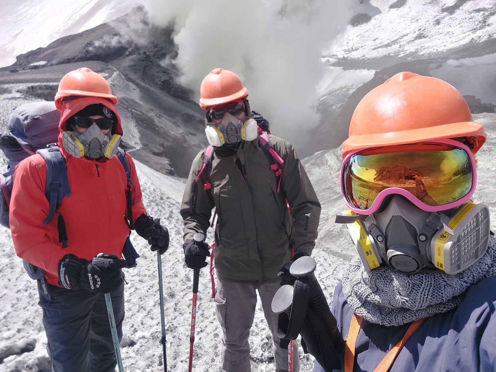 cómo se vigilan los 14 volcanes más peligrosos del país