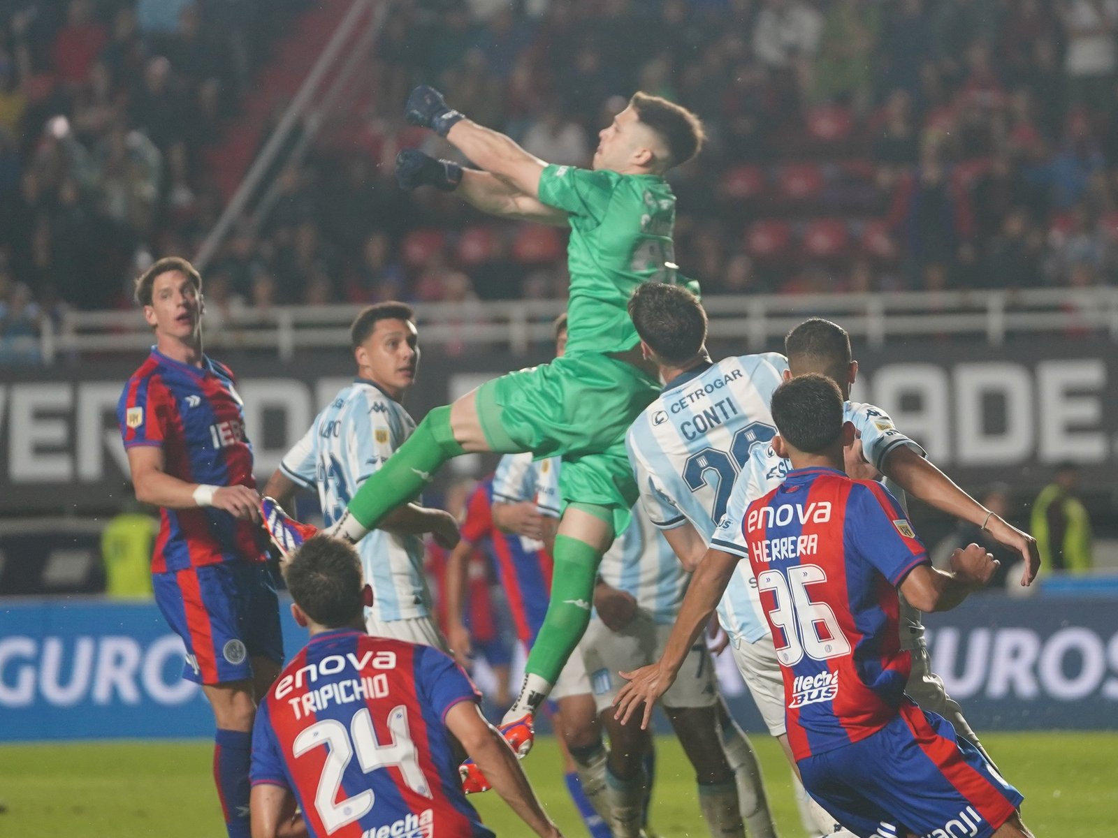 de ser la figura de Racing al “que no sea boludo” para un jugador de San Lorenzo