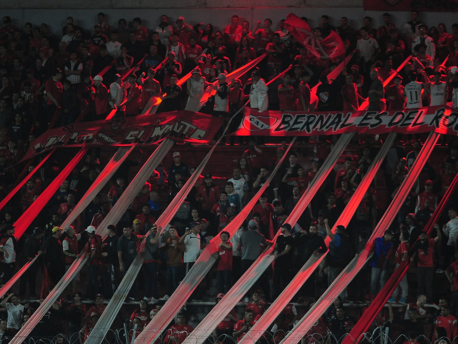 derecho de admisión para el jefe de la barra del Rojo y alerta por la cercanía con el partido de Boca