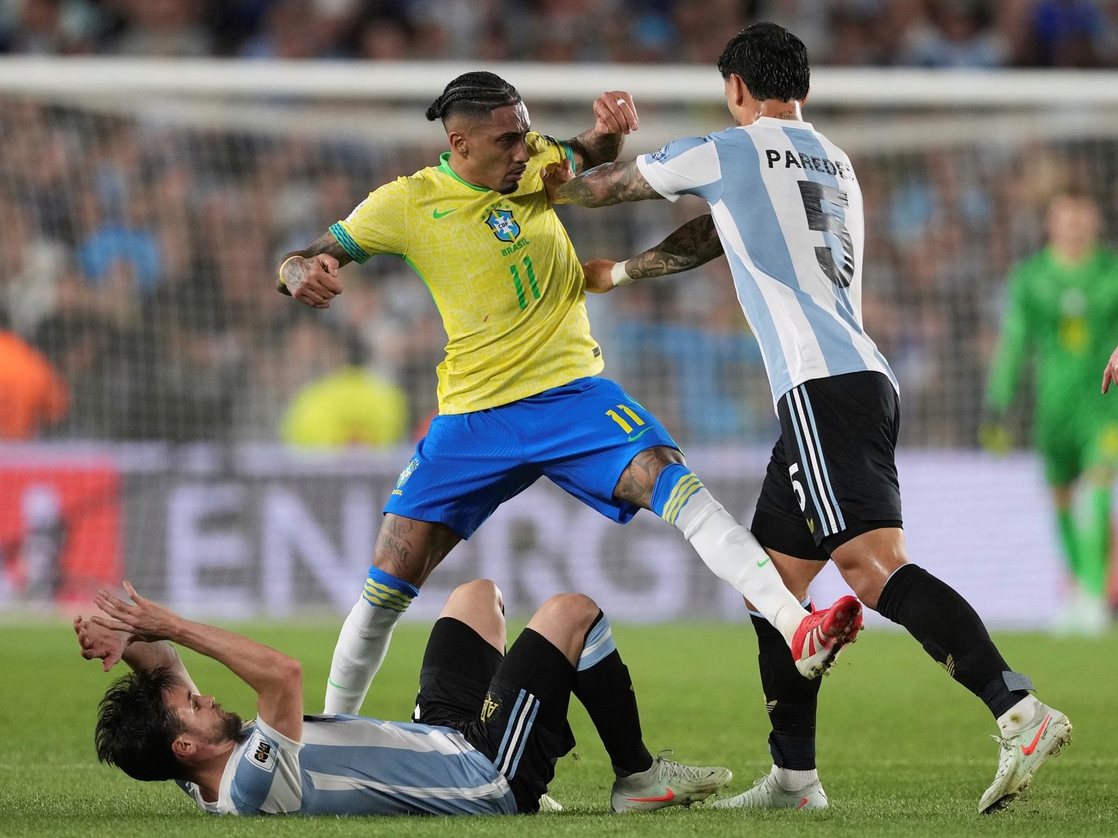 el cruce que no se vio tras la goleada de Argentina a Brasil