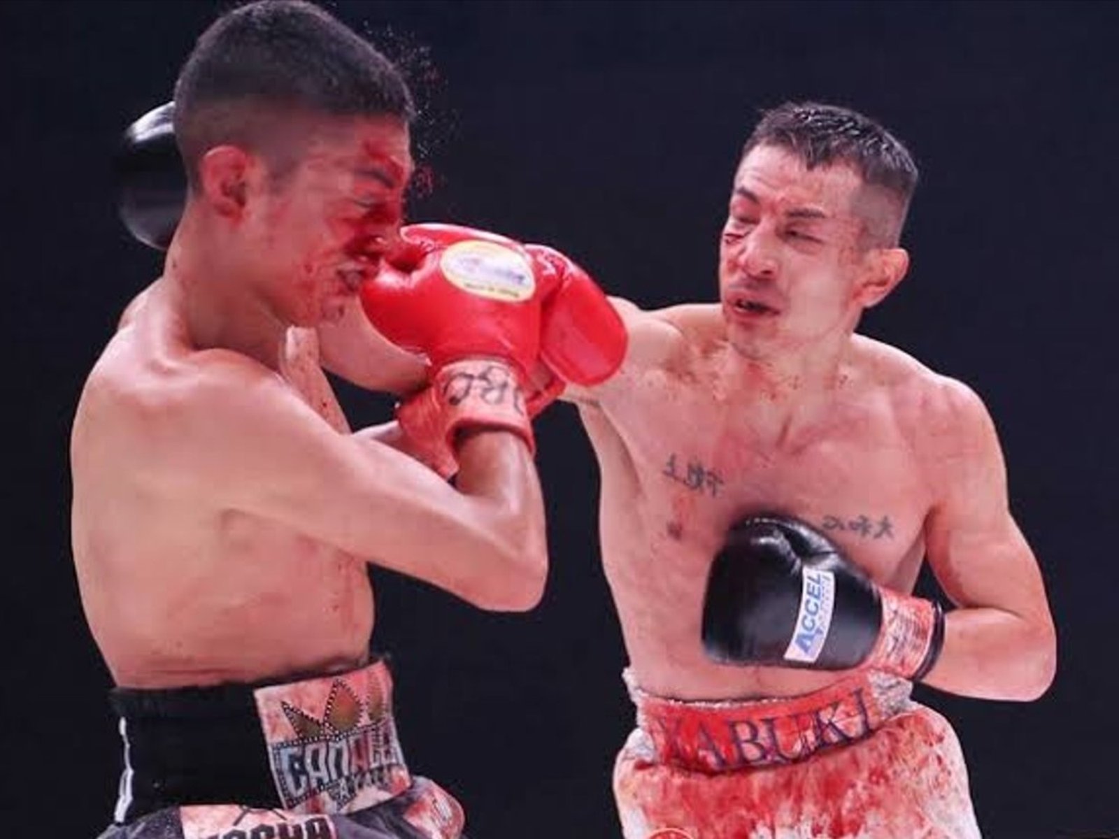 en un sangriento combate, Masamichi Yabuki dejó sin invicto a Ángel Ayala y se coronó campeón mosca