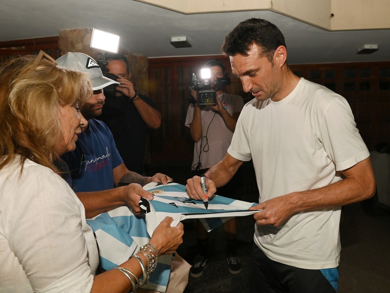 fotos, autógrafos y mimos en Pujato