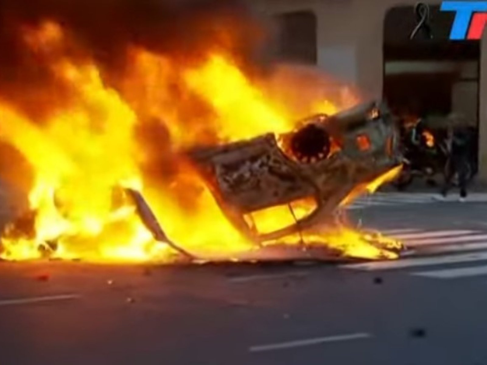 la Policía de la Ciudad detuvo a un barra de All Boys acusado por el incendio un patrullero frente al Congreso