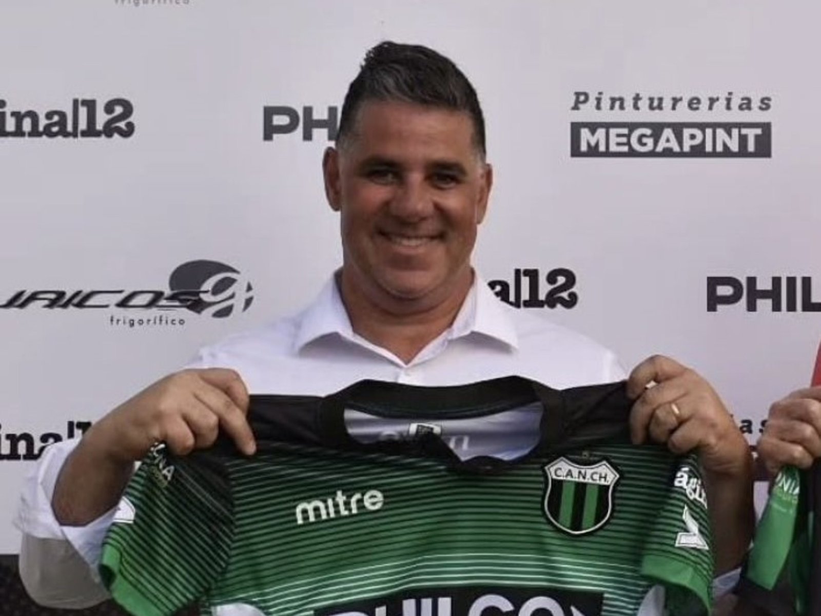 murió el vicepresidente de Nueva Chicago mientras jugaba a la pelota con amigos