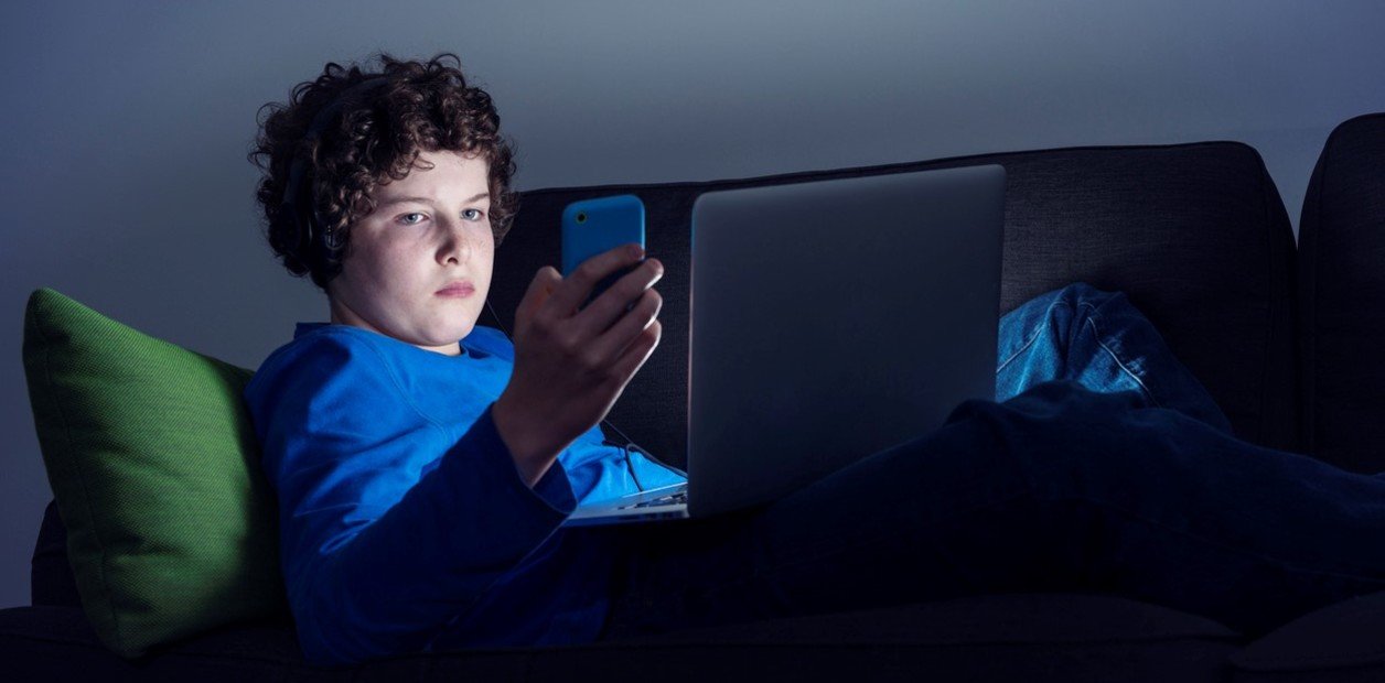 ¿hasta qué edad se puede revisar el celular a los hijos?