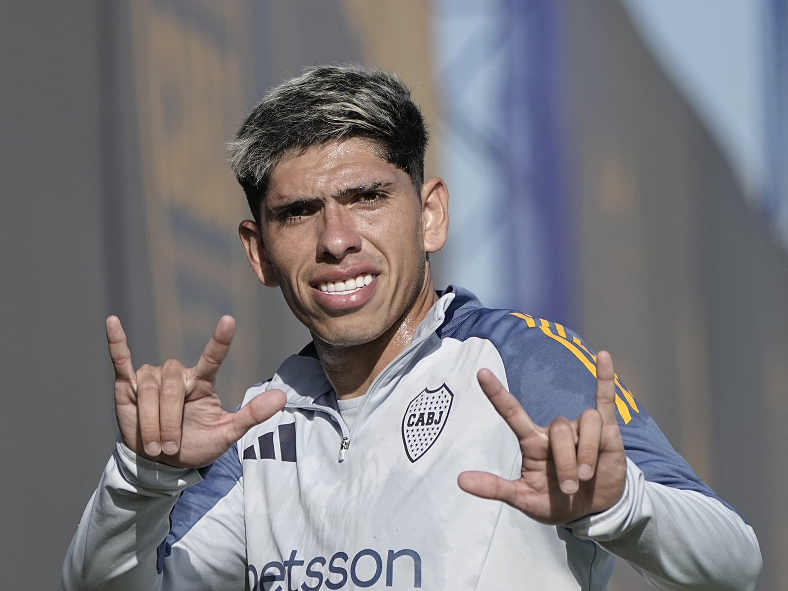 ¿va al banco en Rosario?