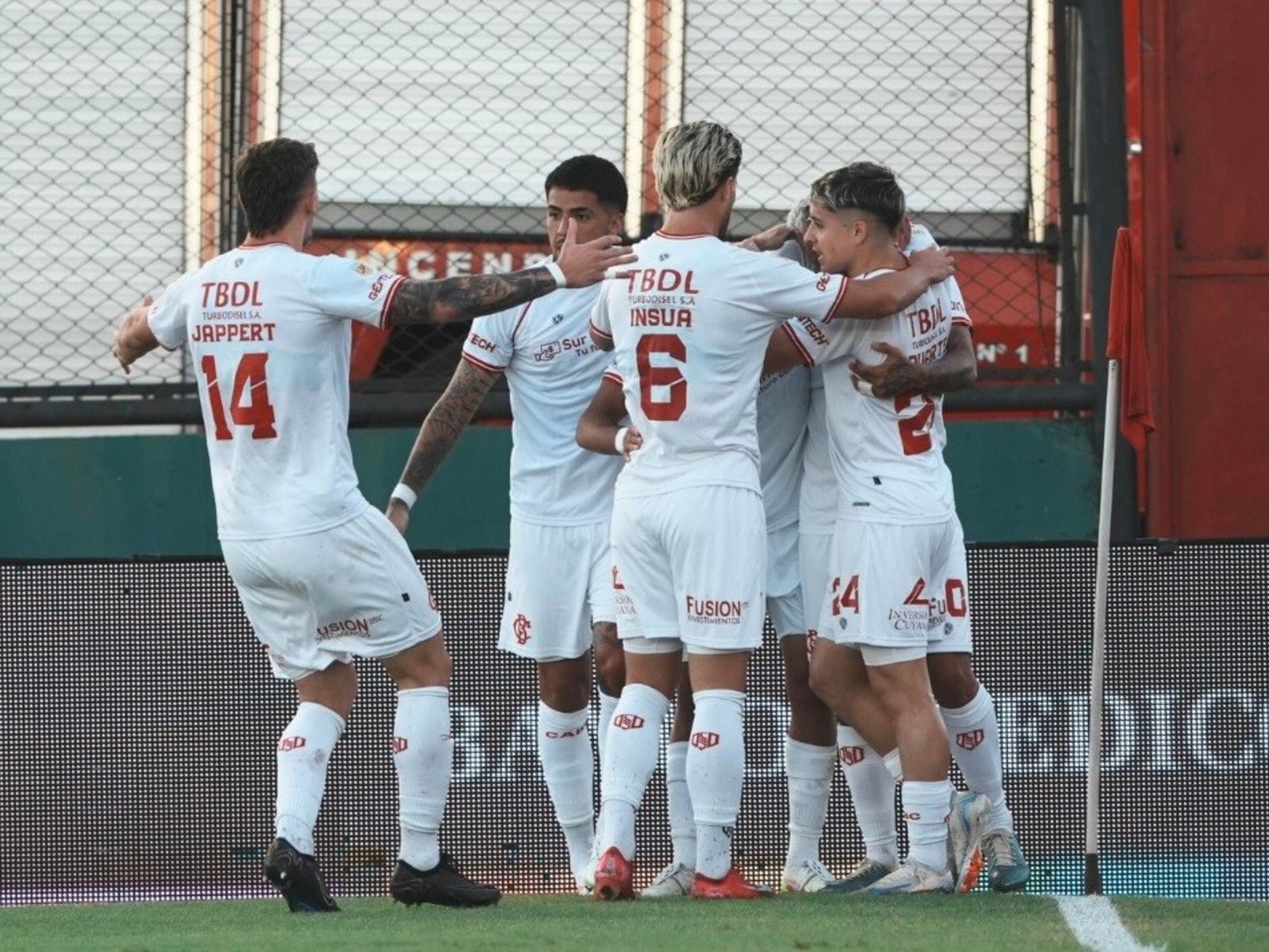 Barracas Central ganó, se acomodó en la tabla y le dio otro golpe a Tigre, en un resultado que festeja Boca y compromete a Racing