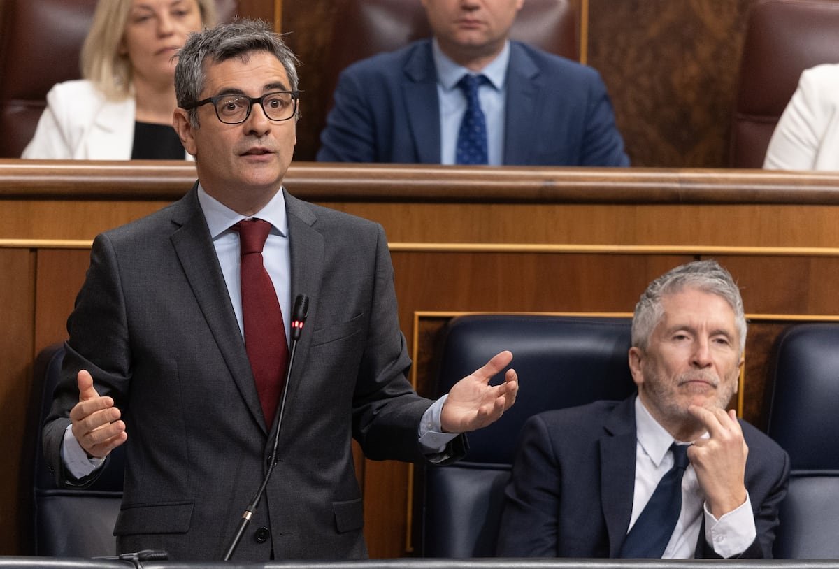 Bolaños ofrece un coche al juez Peinado para que vaya a interrogarlo a La Moncloa | España