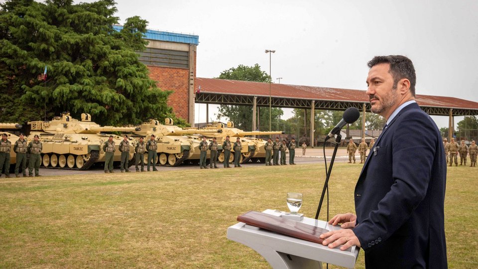 Bullrich y Petri involucran a las Fuerzas Armadas en tareas de Seguridad Interior | El Ejército participará del control de la frontera en el norte salteño
