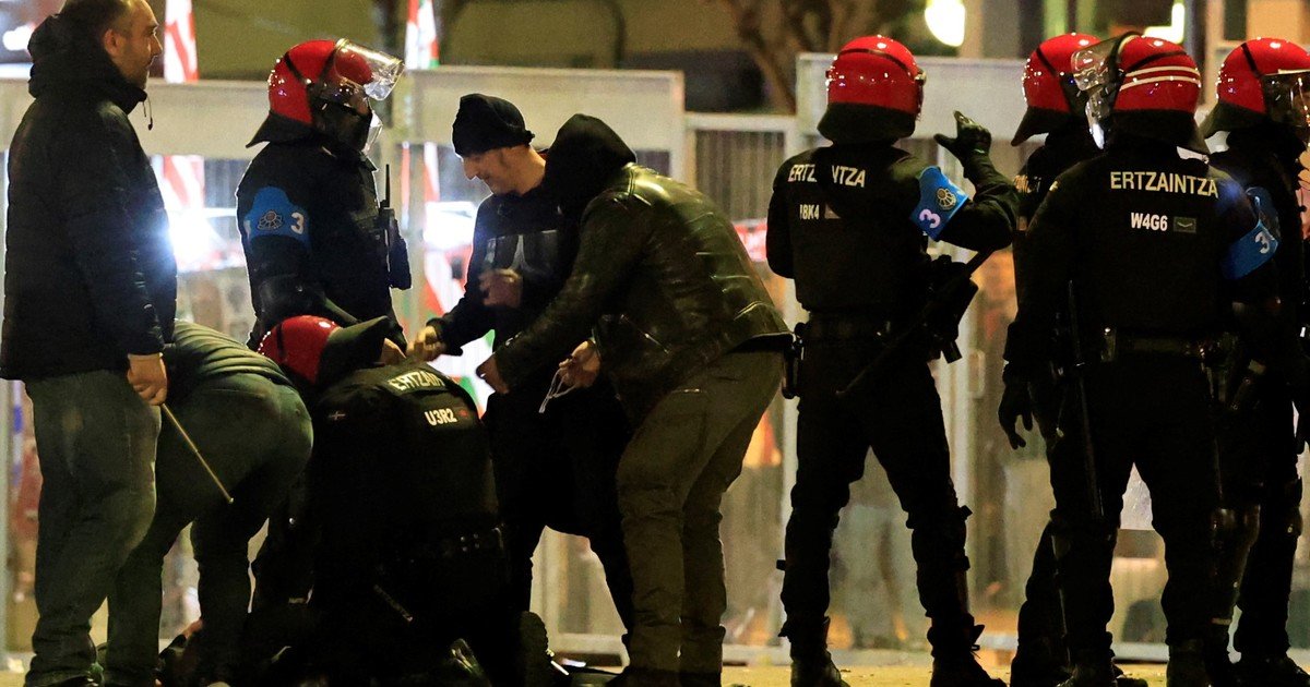 Caos en Bilbao tras la victoria del Athletic :: Olé