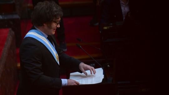 Cenas, bolsas de dinero y consultoría financiera: la investigación sobre las recaudaciones de Milei