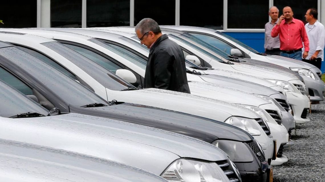 Chapas patentes en falta e impuestos altos que inciden en los precios: claves del mercado automotor