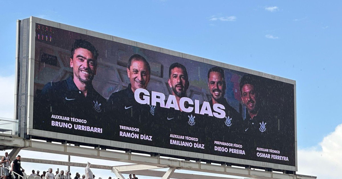 Con el recuerdo de Ramón Díaz en el aire, Corinthians se recuperó con doblete de Depay en sábado de clásicos
