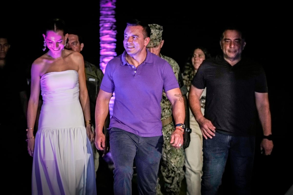 Daniel Noboa arrasa en las elecciones en Ecuador y Luisa González denuncia fraude