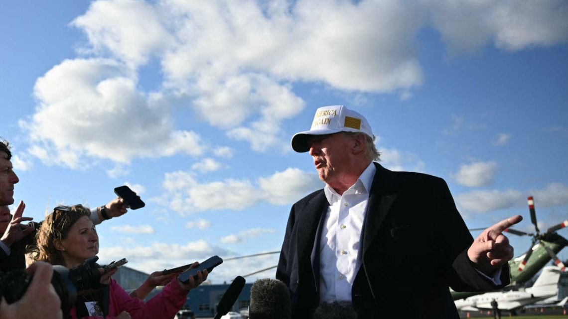 Donald Trump rompe protocolos e insiste con la anexión de Canadá