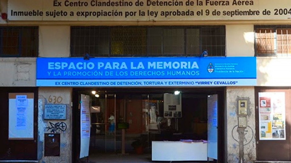 El Gobierno quiere desalojar a una cooperativa de comunicación de un Espacio de memoria | La redacción de El grito del Sur funciona en el ex centro clandestino de detención “Virrey Cevallos”