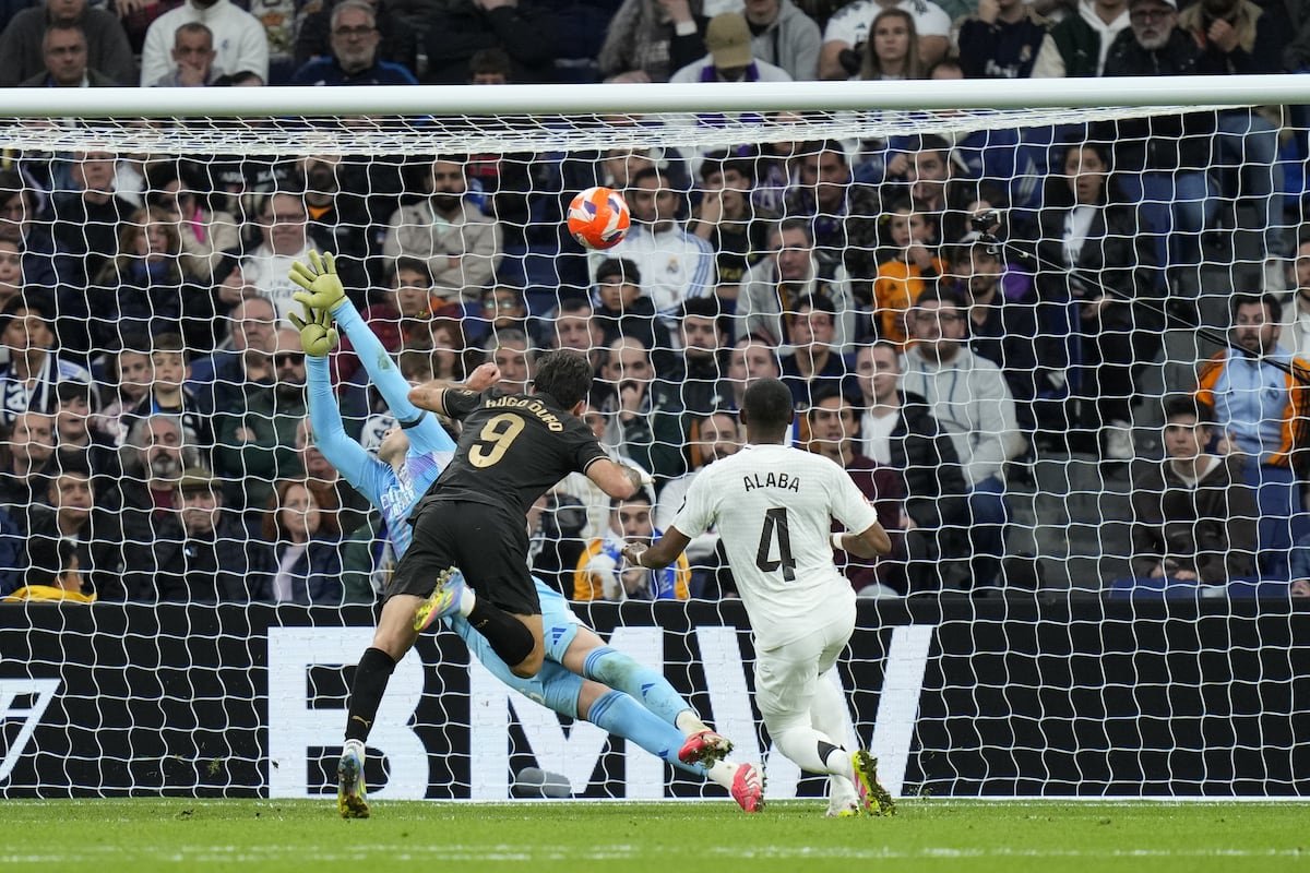 El Madrid cae ante el Valencia y se tambalea en Liga | Fútbol | Deportes