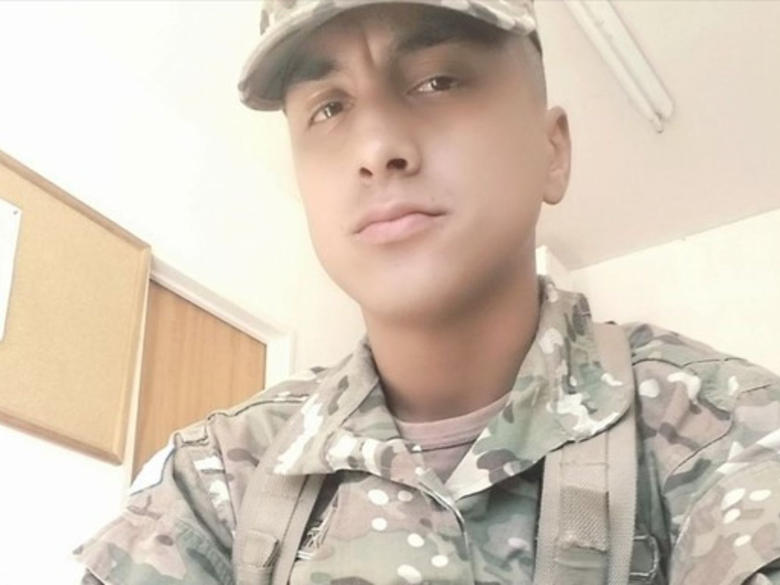 El adiós al policía aeroportuario, el mismo día del primer cumpleaños de su única hija