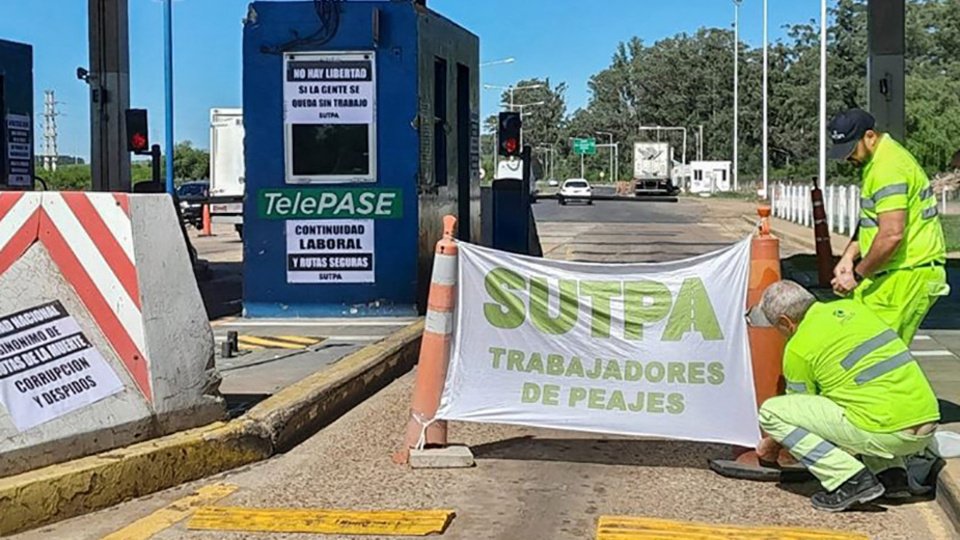 “El gobierno de Milei se regocija cuando despiden gente” | Fuertes críticas del sindicato del peaje por los 117 despidos en la estatal Corredores Viales