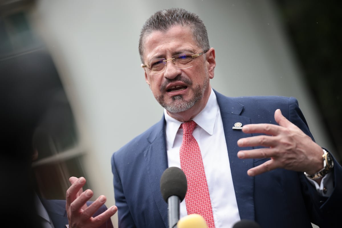 El presidente de Costa Rica se enfrenta al Poder Judicial ante el riesgo de perder su inmunidad: “¡Se jodieron!”