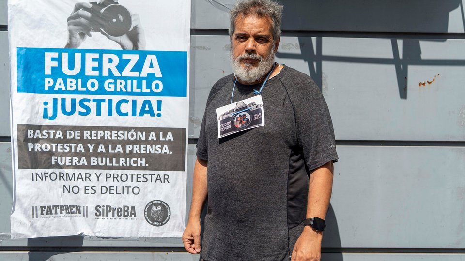 El reportero gráfico Pablo Grillo sigue mostrando signos de recuperación | “Se paró y dio unos pasitos”, contó su padre
