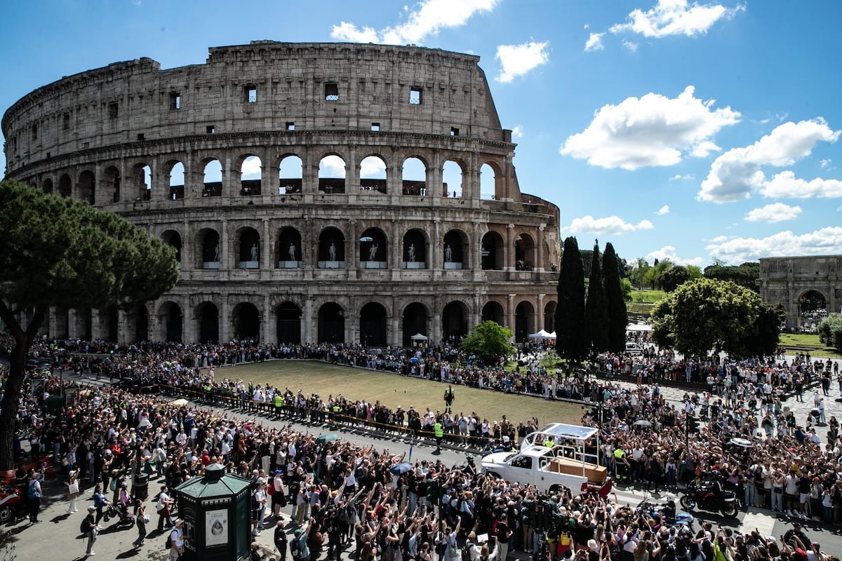 El último viaje en papamóvil del ciudadano Bergoglio | Internacional