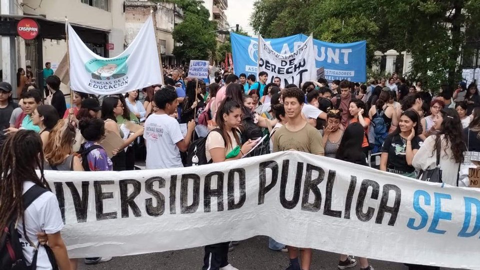 Emotivo video de la UBA a un año de la Marcha Federal Universitaria | “¡Que viva la universidad pública!”