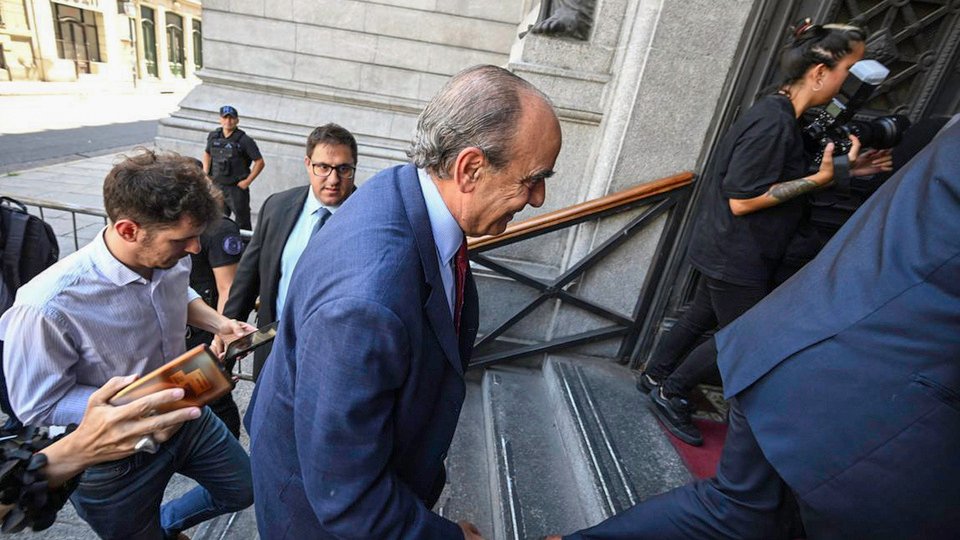 Entre la devaluación y la deuda | El jefe de Gabinete dará su informe de gestión en Diputados