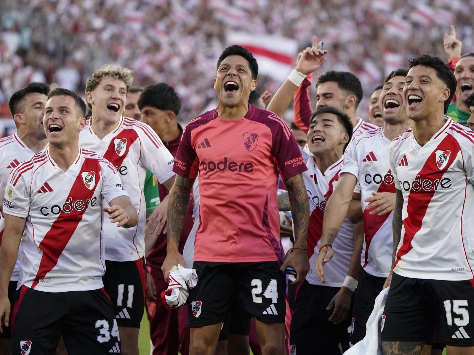 Enzo Pérez, el líder que se ríe del DNI y se rejuvenece en los Superclásicos con una estadística demoledora