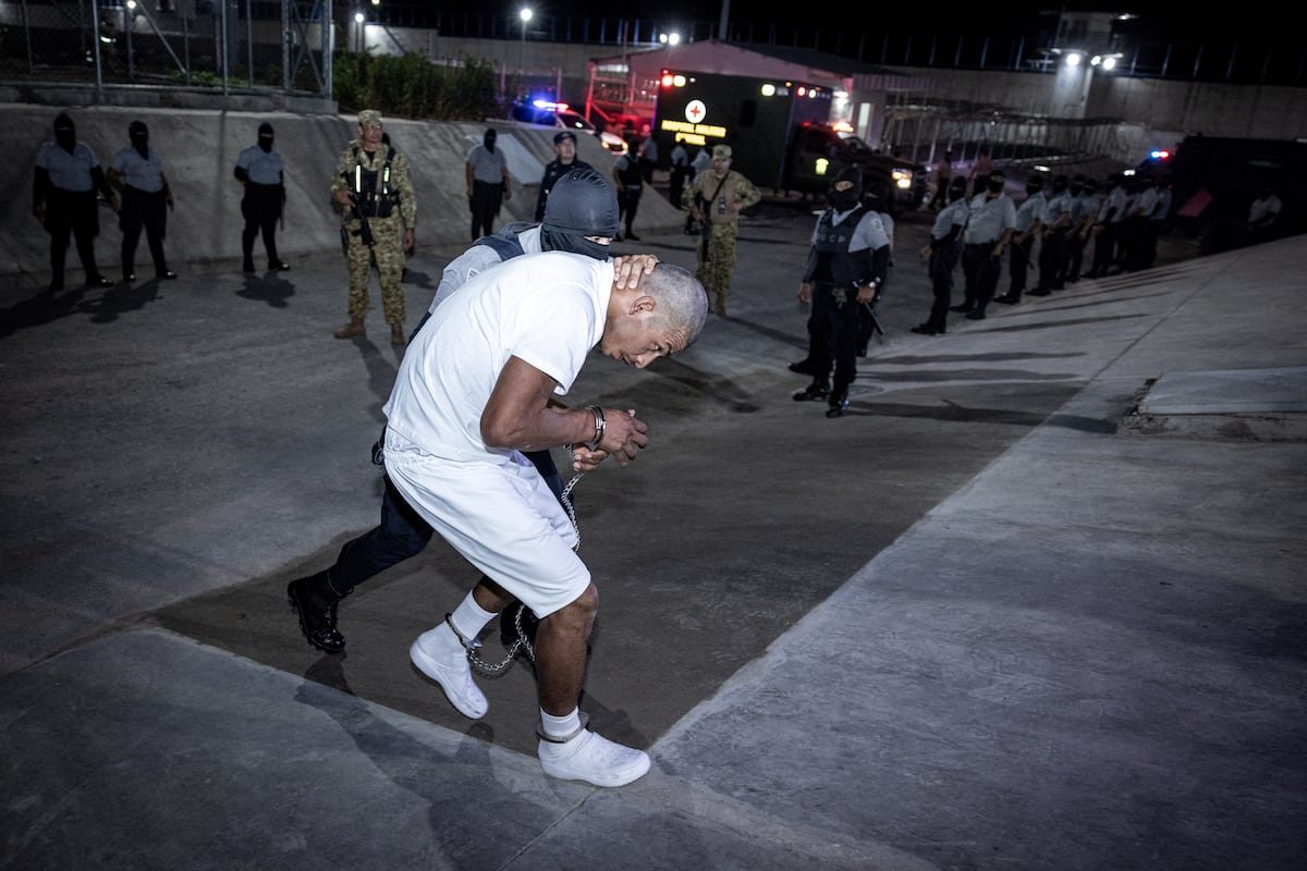 Estados Unidos admite haber deportado a un hombre a la cárcel de El Salvador “por error” pese a que tenía protección judicial | Inmigración en Estados Unidos